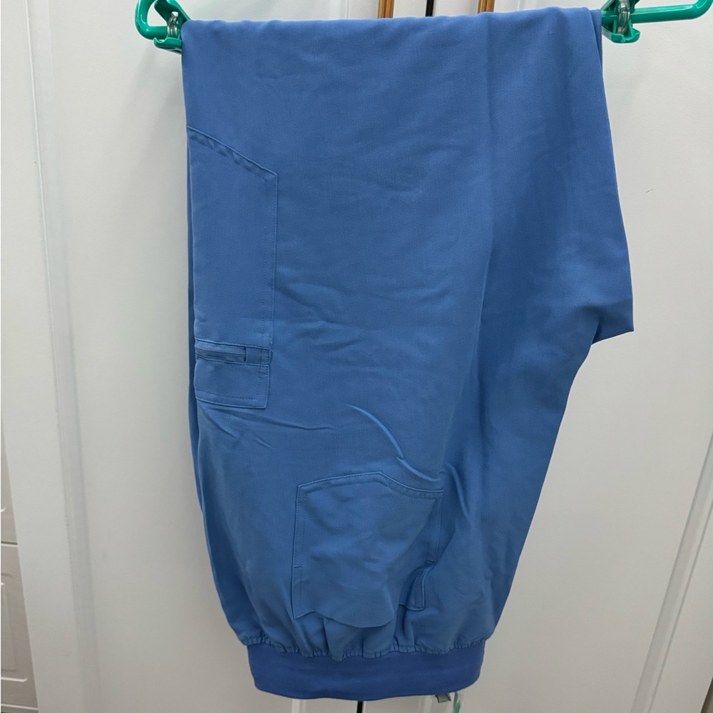 Ceil blue uniforms world Avant set scrub pants 
Size XXL